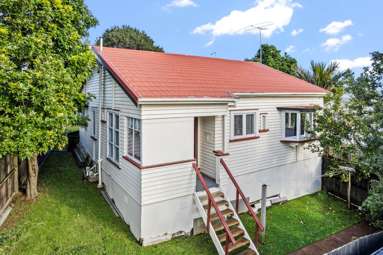 18A and 18 Ahiriri Avenue_2