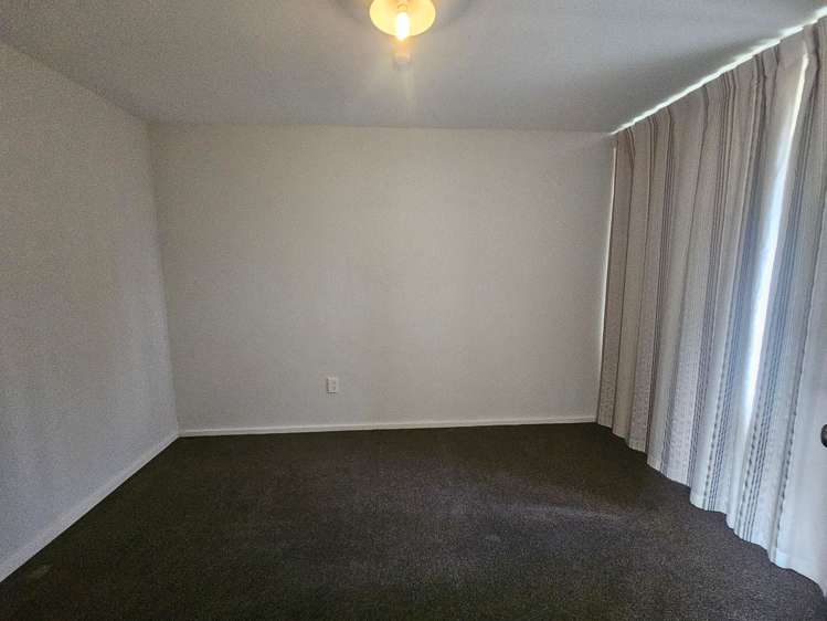 88 Howell Road Totara Valley_12