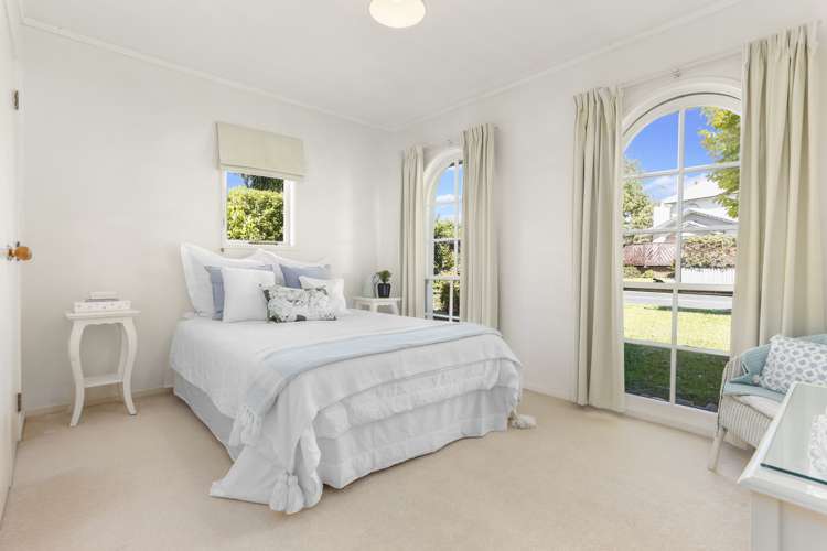 126 Bramley Drive Farm Cove_12