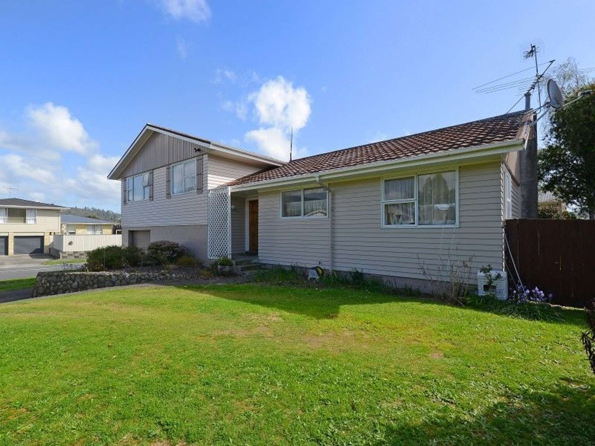 6 Brightwater Crescent Totara Park_0