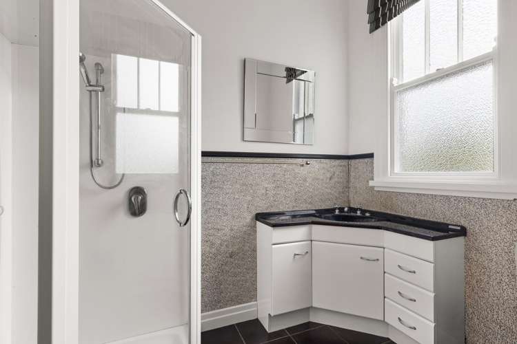 11 Thompson Road Bluff Hill_13