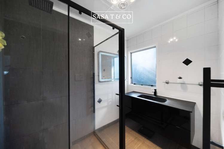 185 Mahia Road Wattle Downs_15