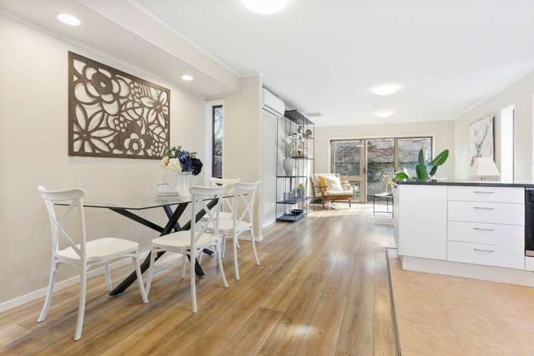 24 Springwood Place Mount Eden_12