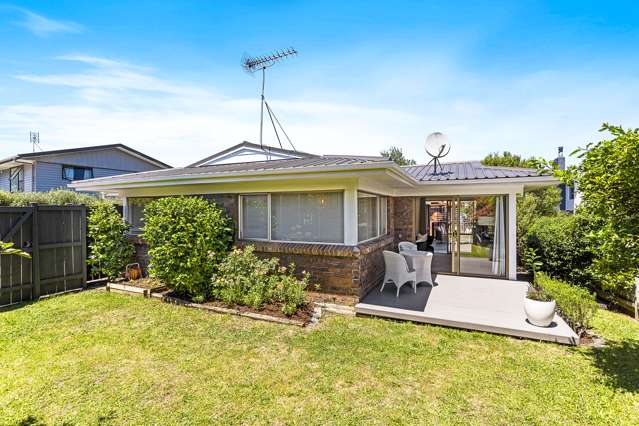 1/143 Reeves Road Pakuranga Heights_1