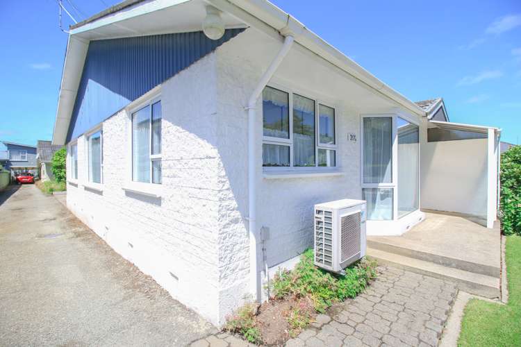 217a Queens Drive Windsor_18