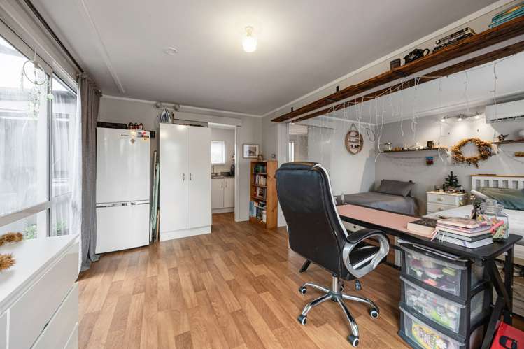 17 Kentucky Crescent Nawton_15