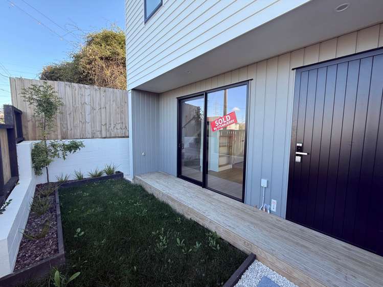 2/123 Barrack Road Mt Wellington_9