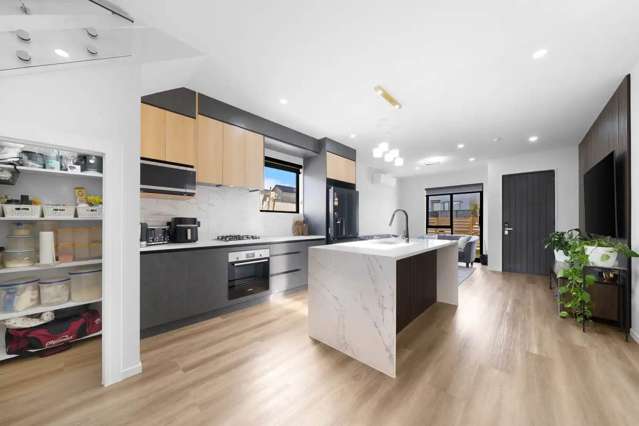 4 Bed 3 Bath Freehold Stand-Alone