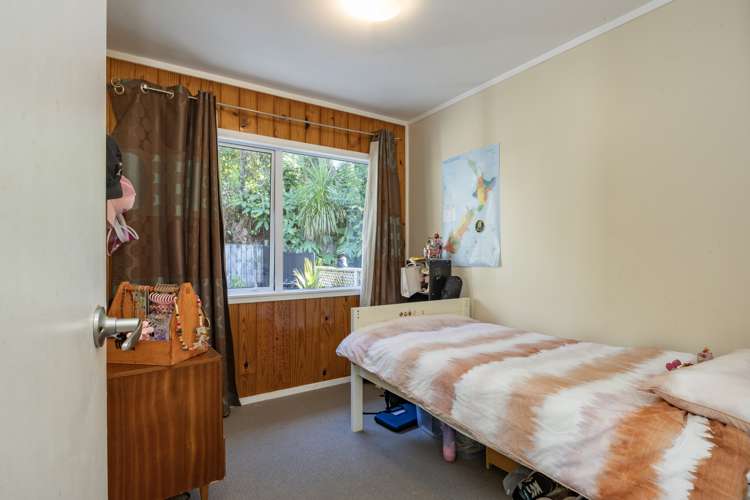 8 Ngaio Road Titirangi_7