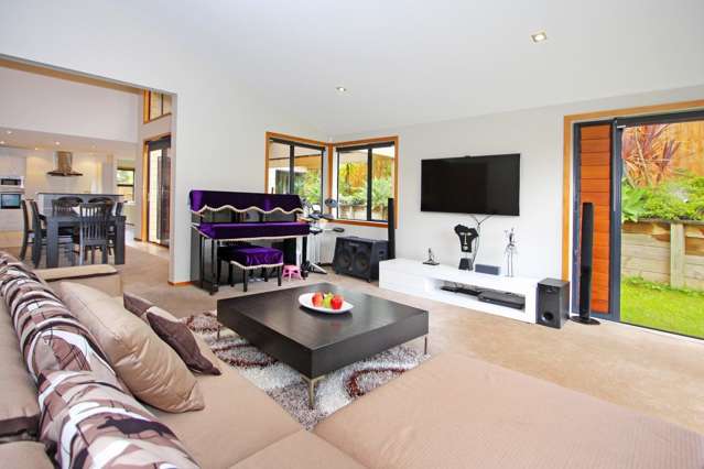 37 Gibbston Crescent Flat Bush_1