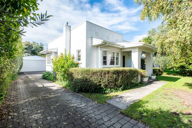 8 Iranui Road Inner Kaiti_24