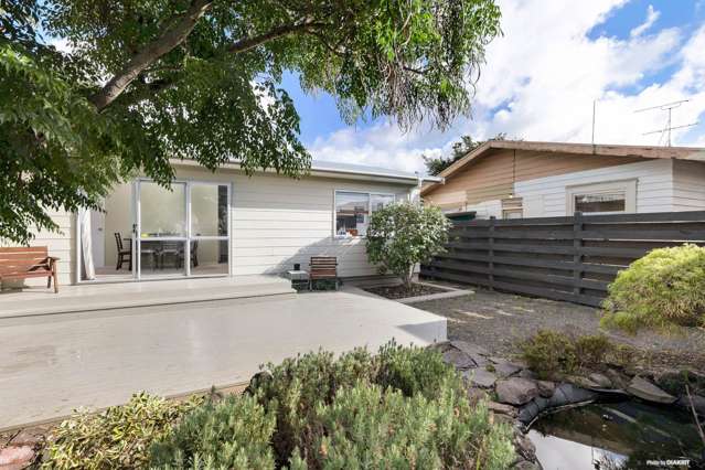 2/20 Northcote Road Takapuna_3