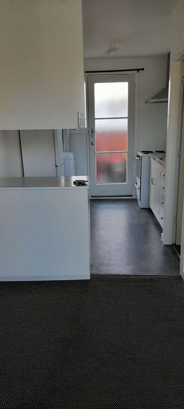 3 Hassals Lane Waltham_1