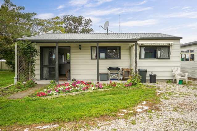 Prime central opportunity - live, work or invest