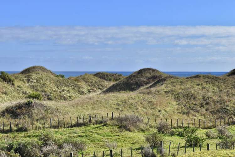 146 Strathnaver Drive Waikawa Beach_1