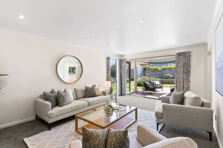 492 Beach Road Murrays Bay_13