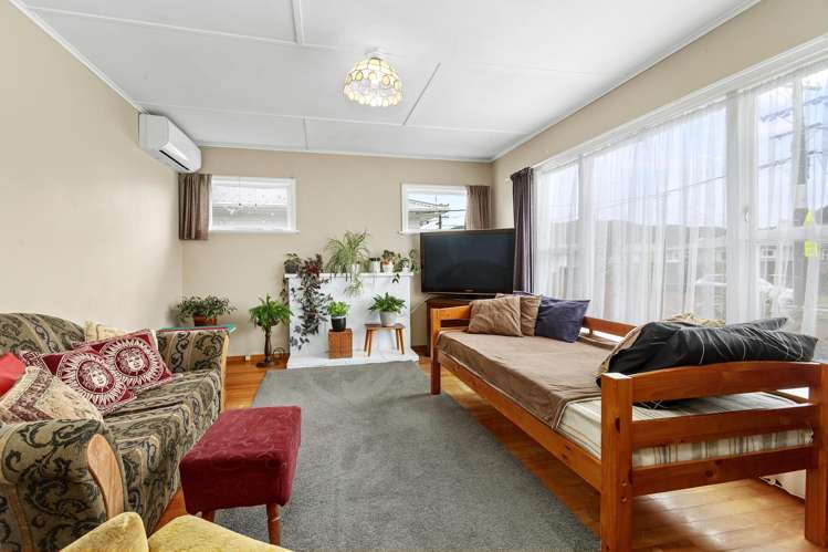 15 Konini Street Wainuiomata_2