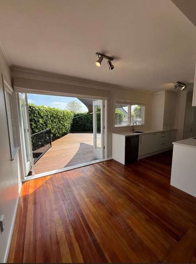 1/24 Lancaster Road Beach Haven_3