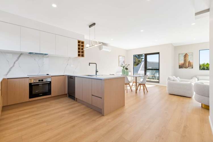 3,7,9/27 Brady Road_5