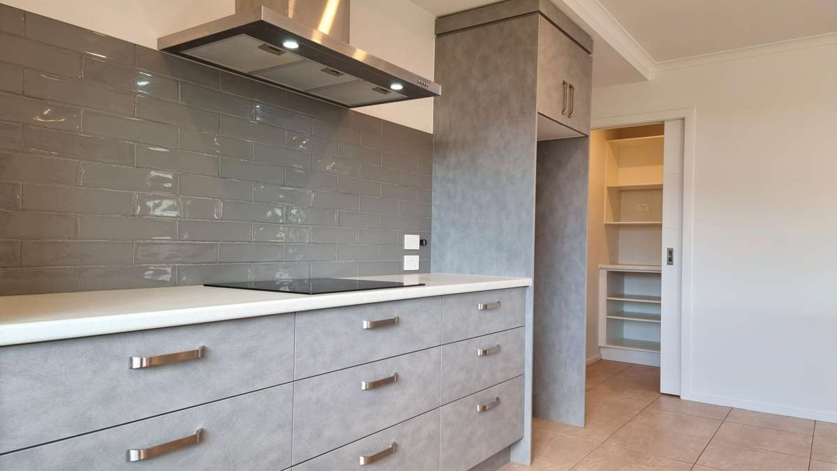 40 Golden Shore Place_5