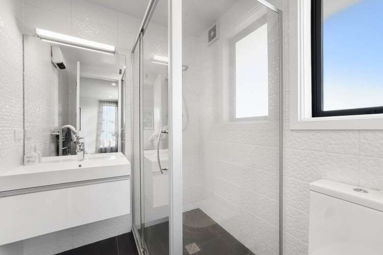 8c Lyndhurst Street Wai O Taiki Bay_16