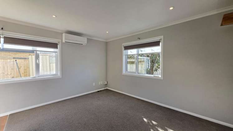  8/31 Tennyson Street Petone_4