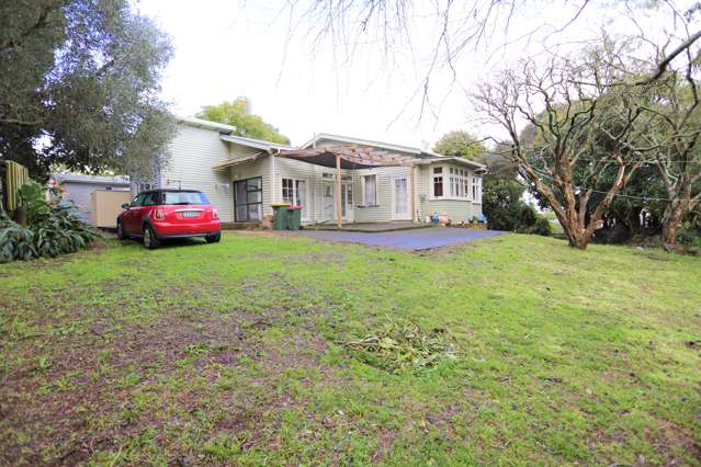 1290sqm  Expansive Land in the heart of Mount Eden