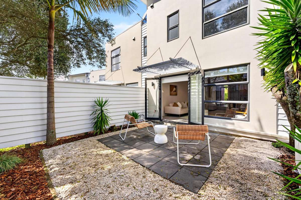 3/40 Scarlet Oak Drive_1
