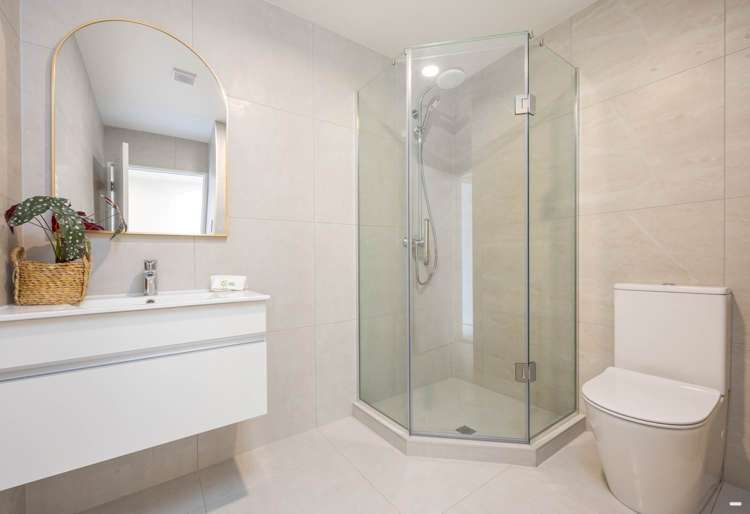 7/35 Centreway Road Orewa_10