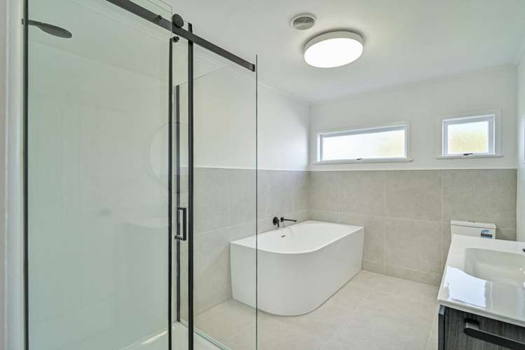 817 Lyell Street Akina_10