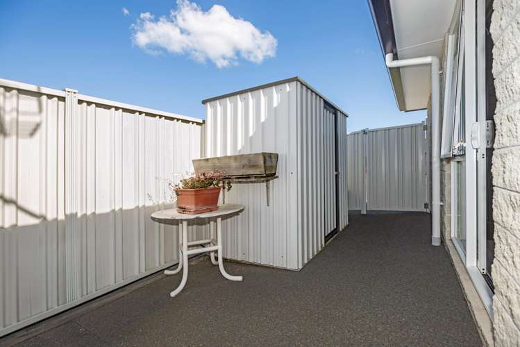27 Margaret Place Lytton West_18