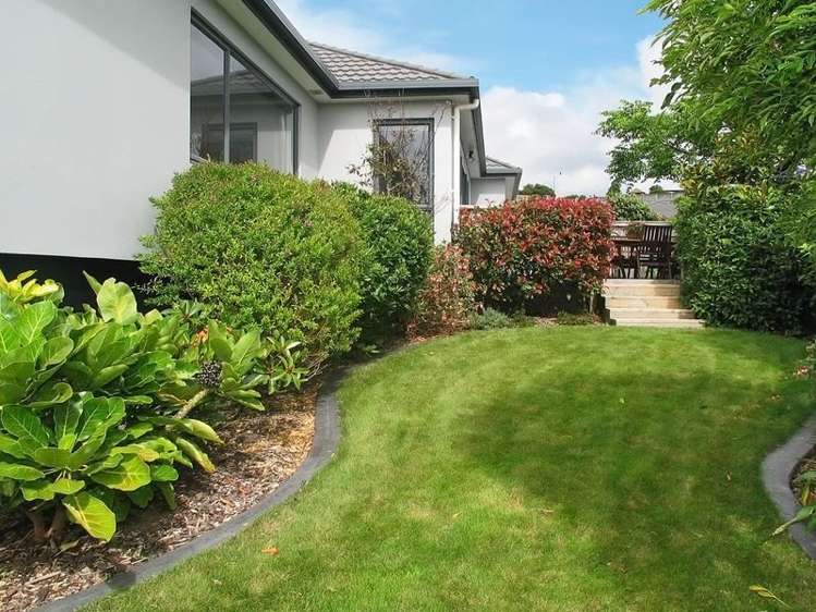 13 Tongariro Drive Aotea_17