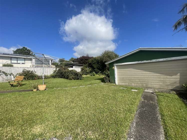 90 Roberts Road Te Atatu South_15