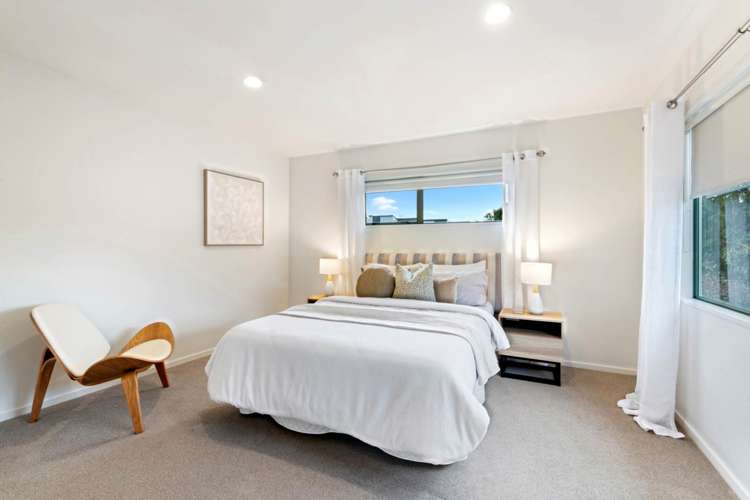 2/253 Wairau Road Totara Vale_12