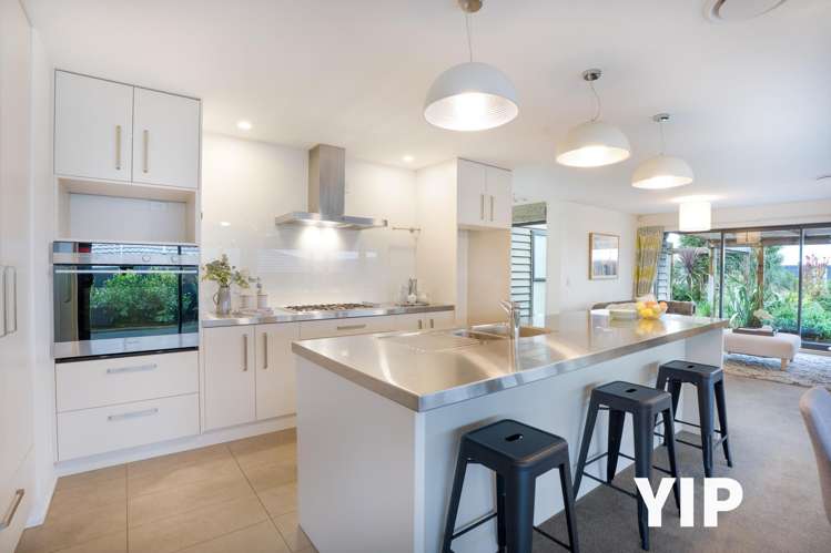 19 Lacebark Lane Woodridge_7