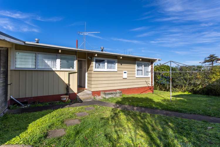 2/12 Cleary Road Panmure_13