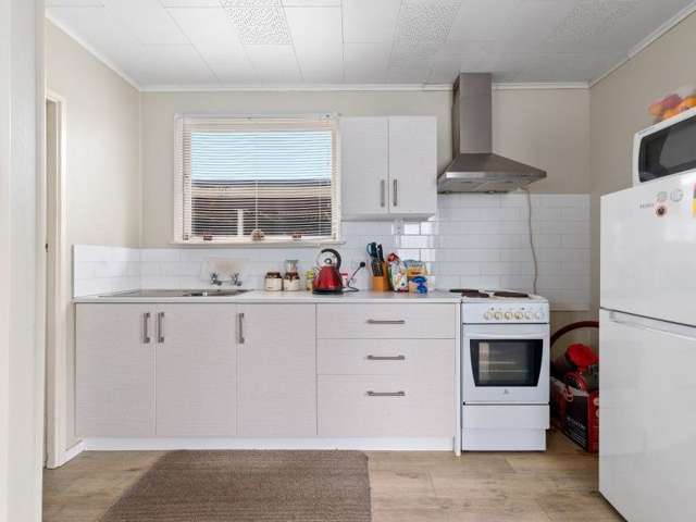 21B Deere Avenue 1064_2