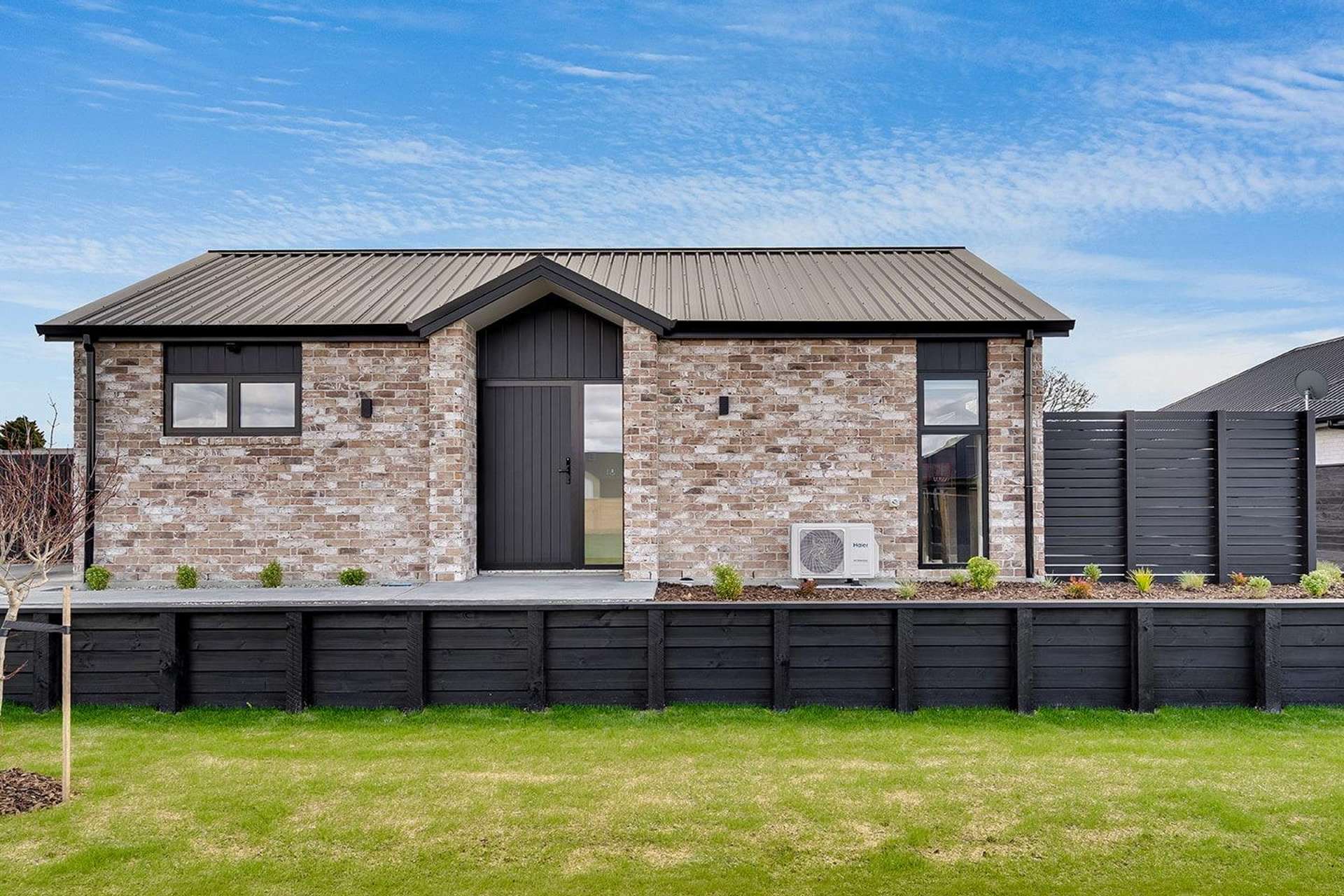 14 Richards Street 11373_0