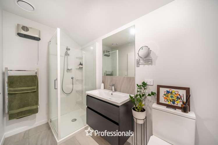 16 Te Ara O Ripeka Wharawhara Petone_13