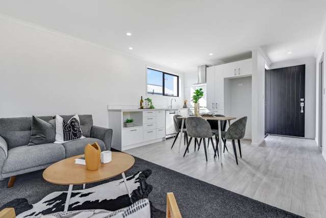 2/7 Emma Place Pukete_4