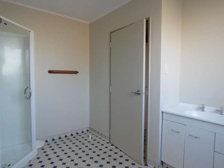 138 Broadway Reefton_16