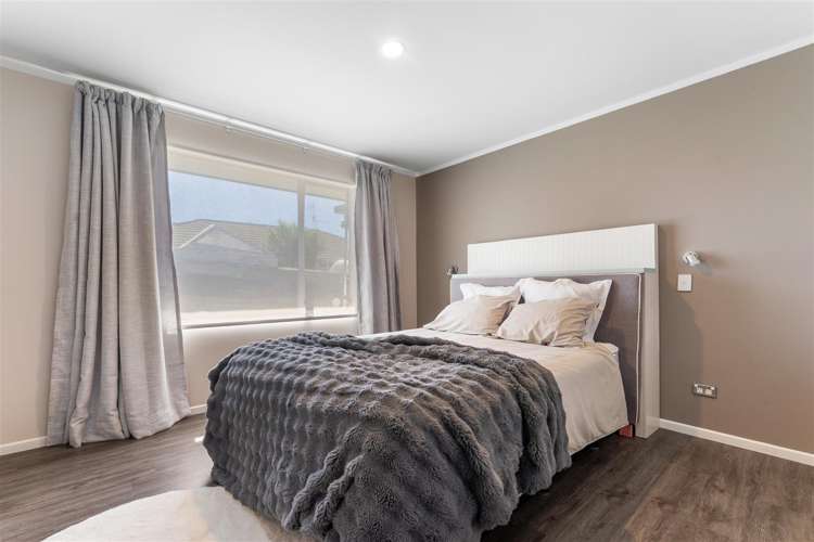 9 Vining Crescent Stoke_19