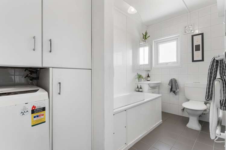 8/5 Orakei Road Remuera_11