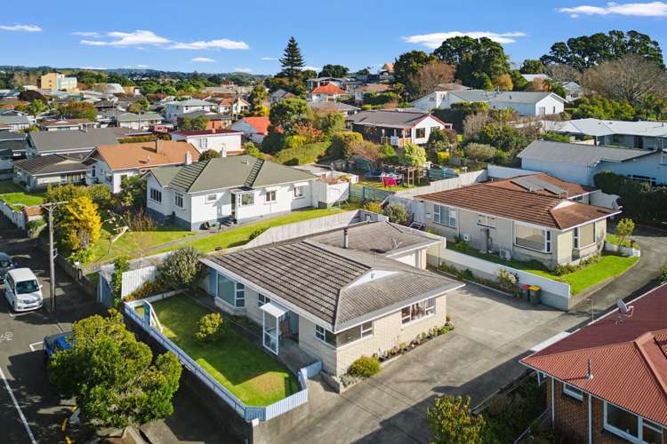 66 Tukapa Street Westown_2