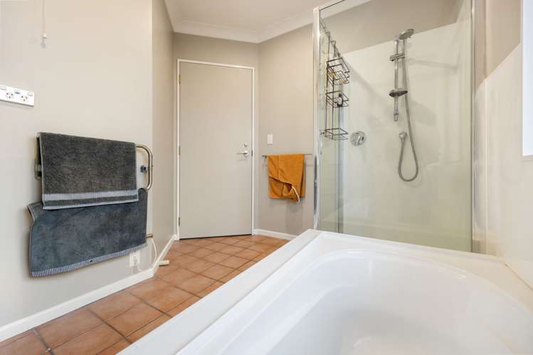 7 Drake Place Fairview Downs_13