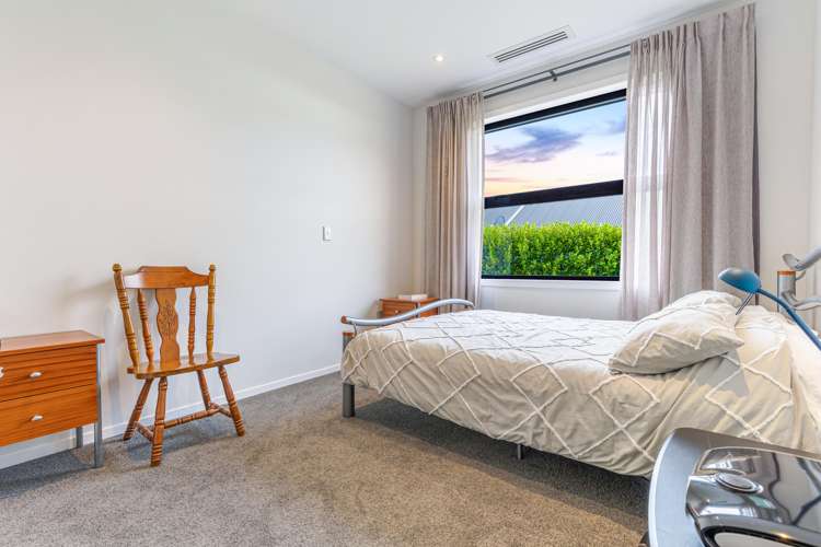 78 Riverhead Point Drive Riverhead_17