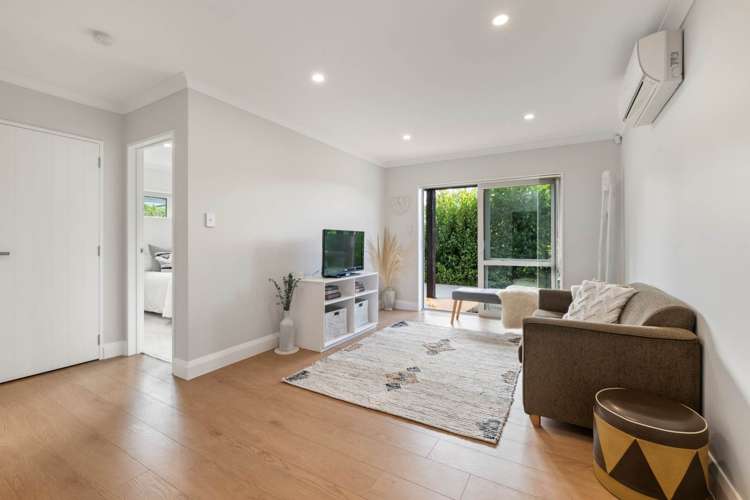 89e William Bayes Place Red Beach_19