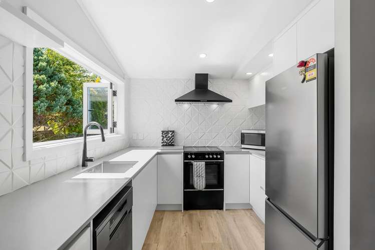 955 River Road Queenwood_4