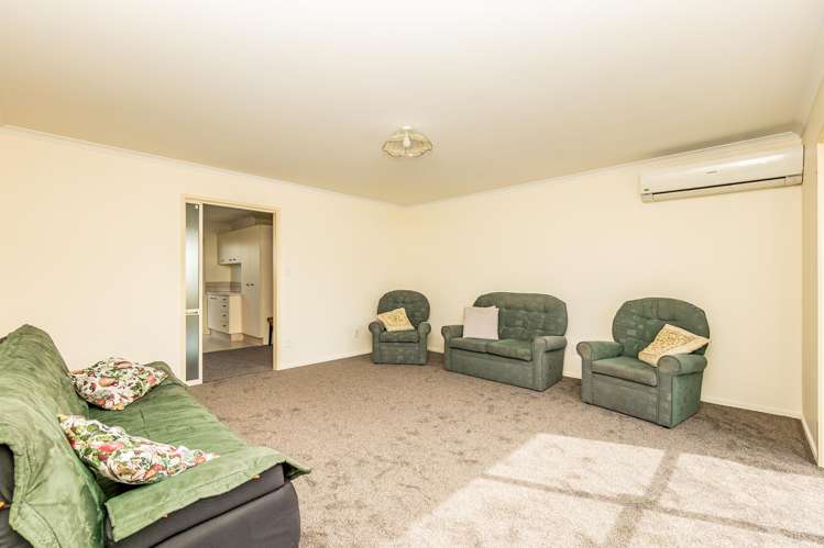 2/21 Preston Street West End_4