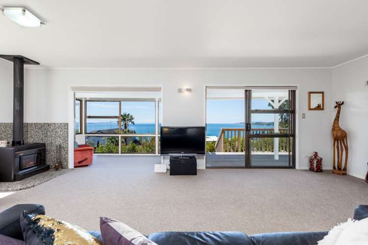 84 Vipond Road Stanmore Bay_11